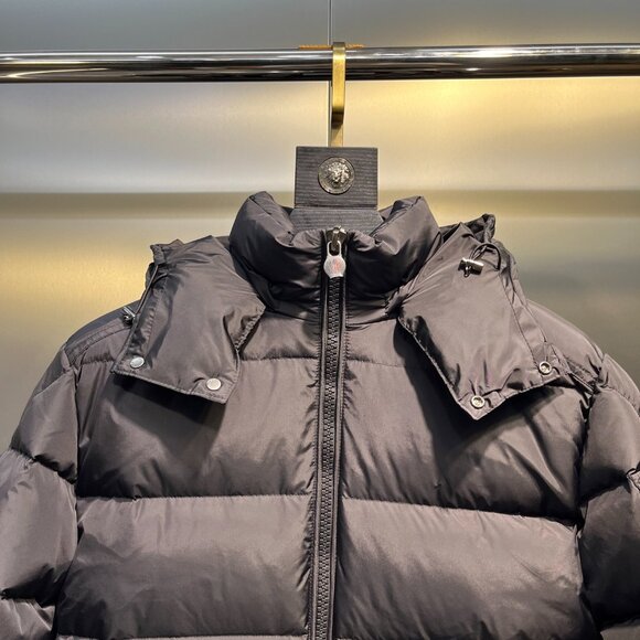 Moncler Black Down Jacket – Authentic, Great Condition - Picture 2 of 16